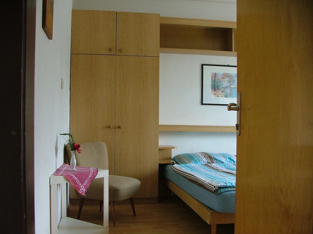 Pension Weiss Drobollach am Faakersee Chambre photo
